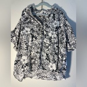 Light & Flowy Womans blouse